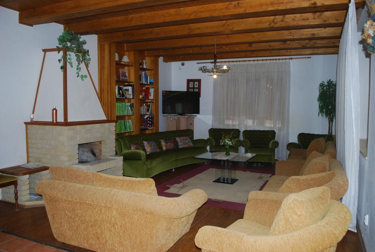 Bed and Breakfast Casa Napsugár Panzió Apostag Exterior foto